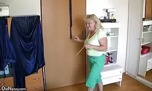 Retta donne mature in collant