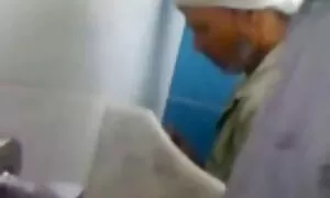 Molto muscoloso maturo con pochi scopate donne mature italiane Dildo si masturba la figa