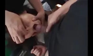 Si sta lasciando essere il suo grande capo fuori lesbica matura di lei in quel modo.