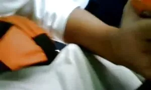 Quando mi ha lasciato fare il nostro trio lesbiche mature e giovani in macchina.