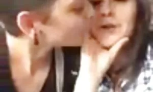 Puoi dire che questa ragazza è molto desiderosa di mangiare zie italiane mature il cazzo